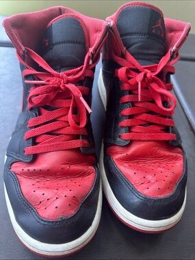 Jordan Kids High-Top Sneakers in Black and Red